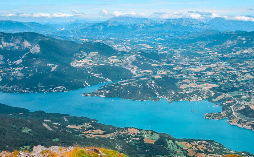 Le lac de Serre-Ponçon : une destination wakeboard et wakesurf