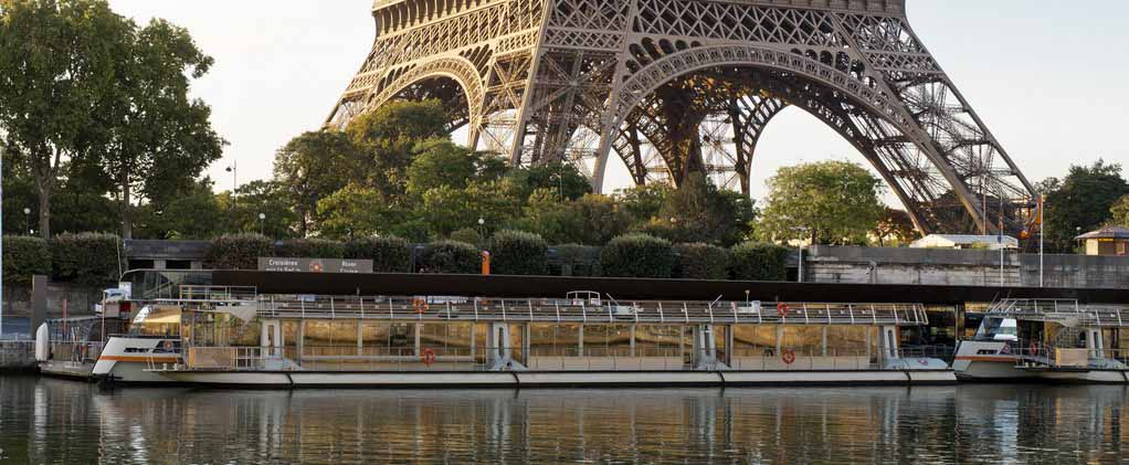 Bateaux Parisiens restaurant péniche paris