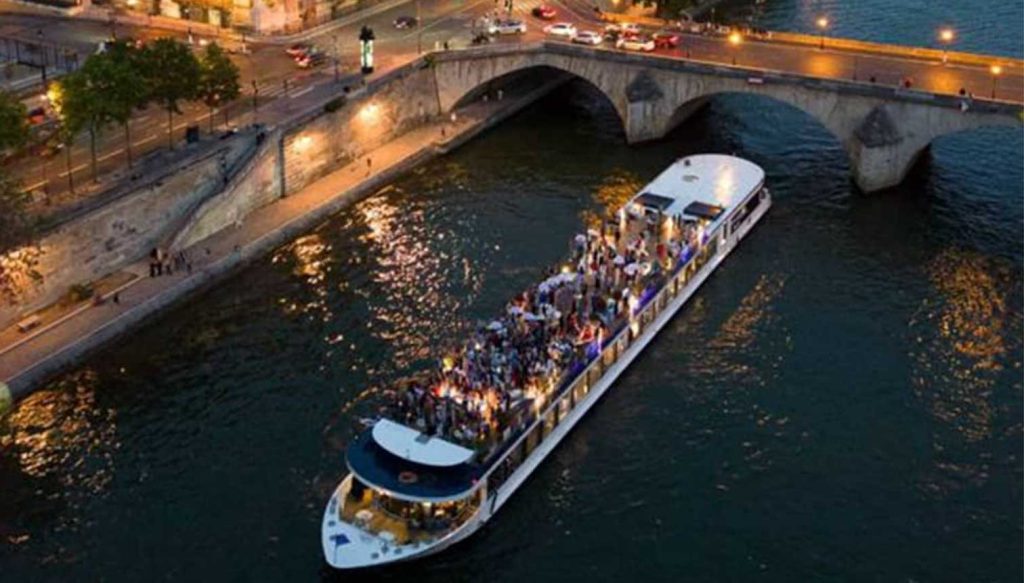 diamant-bleu restaurant peniche Paris Seine